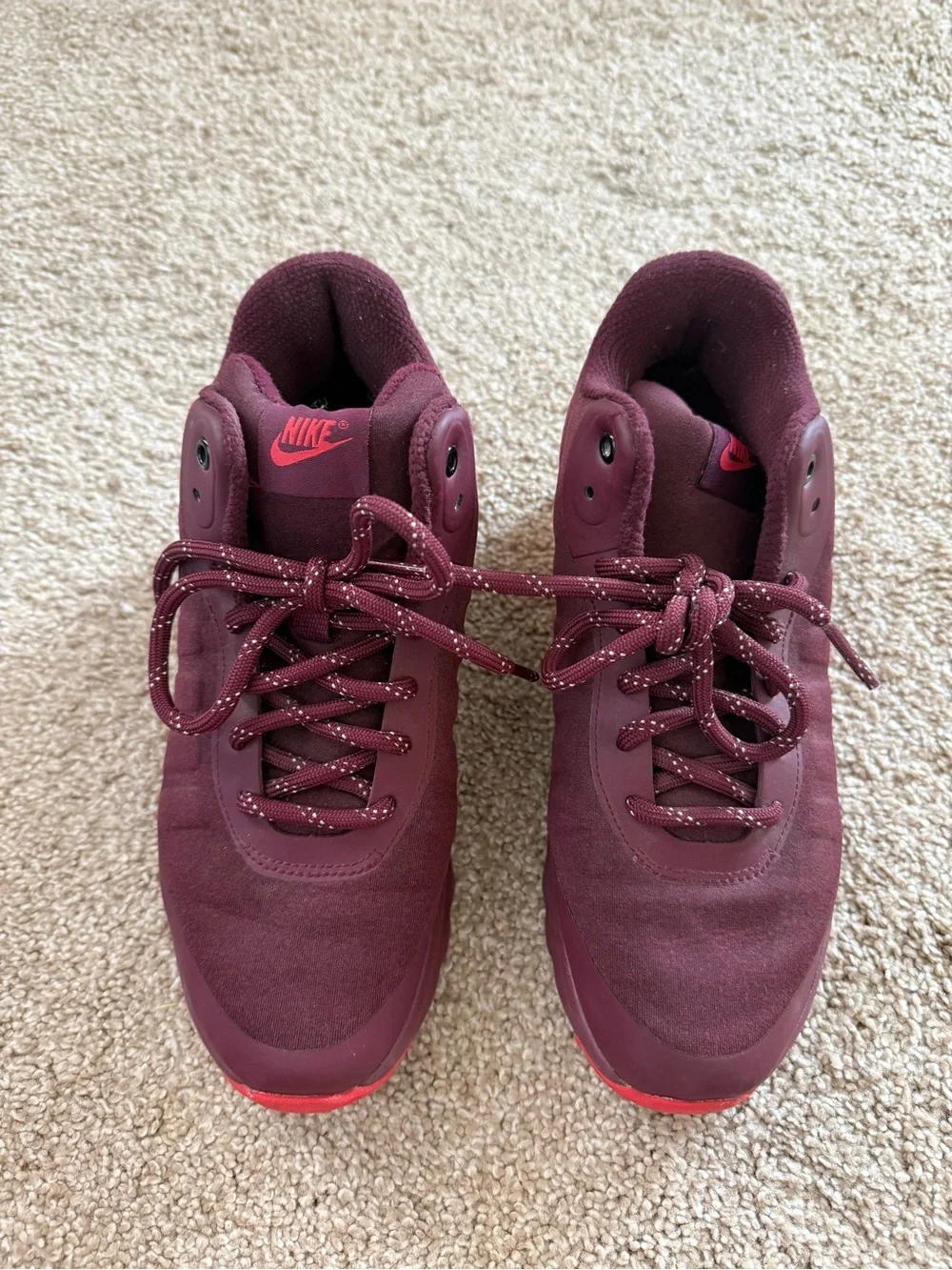 Nike Women’s Air Max Invigor Mid Burgundy Sneakers with Pink Swoosh Size 7.5